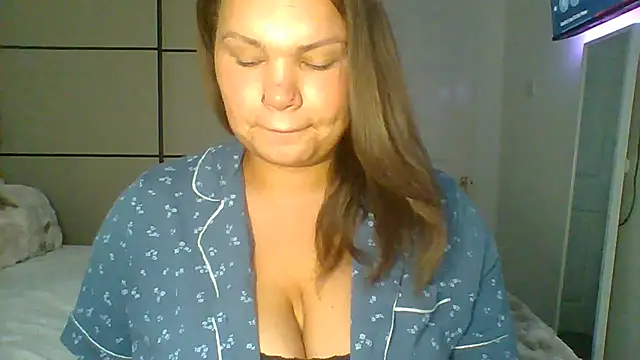 GEMMARMALADE online show from June 26, 2026, 5:46 am