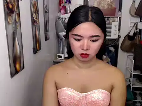 Snapshot of voganmarie chatting on July 13, 2026, 6:02 am voganmarie online show from July 13, 2026, 6:02 am