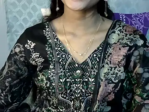 Snapshot of Shab_M chatting on March 10, 2026, 4:33 pm Shab M online show from March 10, 2026, 4:33 pm