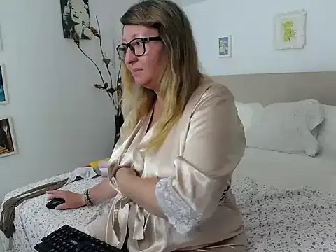 OlgaPavlova online show from June 25, 2026, 11:37 am