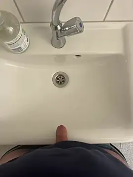 Snapshot of Dodo2223 chatting on February 9, 2026, 1:31 pm Dodo2223 online show from February 9, 2026, 1:31 pm