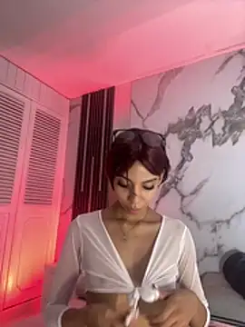 BellaHarpeer online show from April 22, 2026, 7:31 pm