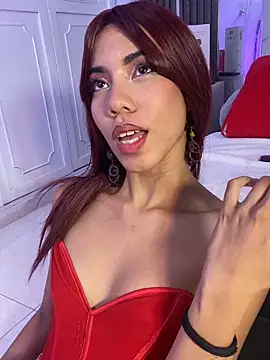 BellaHarpeer online show from April 30, 2026, 8:57 pm