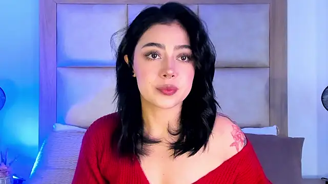 Snapshot of TaniaRedd_ chatting on February 7, 2026, 1:52 pm TaniaRedd online show from February 7, 2026, 1:52 pm