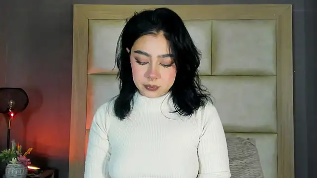 Snapshot of TaniaRedd_ chatting on February 22, 2026, 2:30 pm TaniaRedd online show from February 22, 2026, 2:30 pm