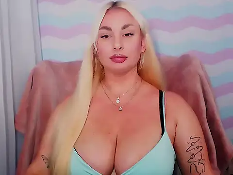 LuxuriaGoddess online show from July 7, 2026, 5:38 pm