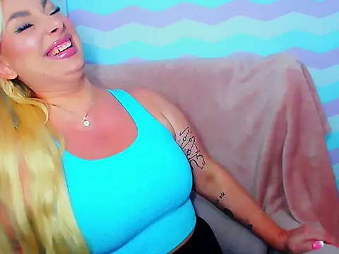 LuxuriaGoddess online show from July 9, 2026, 7:24 pm