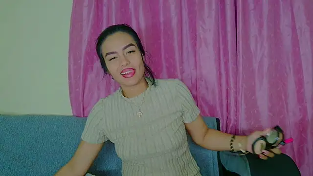 joyshe  vergara online show from December 22, 2025, 5:51 am