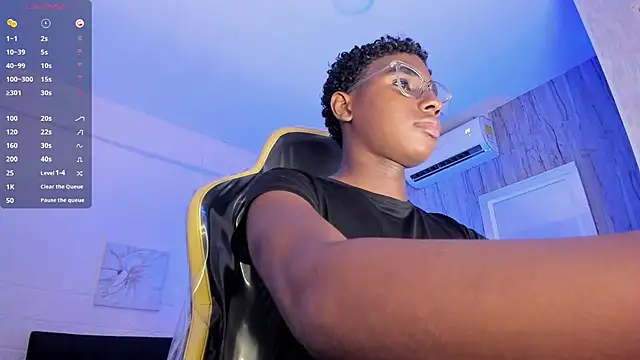 teylor lovee online show from March 15, 2026, 9:11 pm