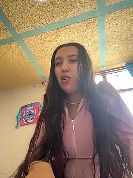 Snapshot of Alix_Rousses21 chatting on March 13, 2026, 7:30 pm Alix Rousses21 online show from March 13, 2026, 7:30 pm