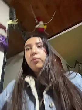 Snapshot of Alix_Rousses21 chatting on December 21, 2025, 4:25 am Alix Rousses21 online show from December 21, 2025, 4:25 am