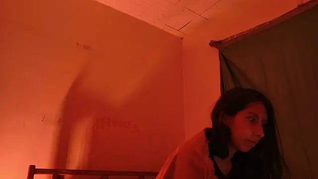 MoonLipsON- online show from May 2, 2026, 11:10 pm