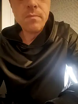 jefflatex45 online show from December 3, 2025, 10:20 pm