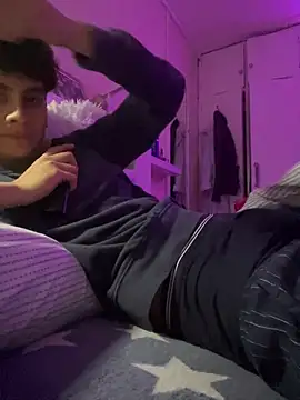 hungspanishtwink online show from January 10, 2026, 10:49 pm