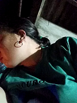 Snapshot of lux-angel chatting on February 5, 2026, 2:57 pm lux-angel online show from February 5, 2026, 2:57 pm