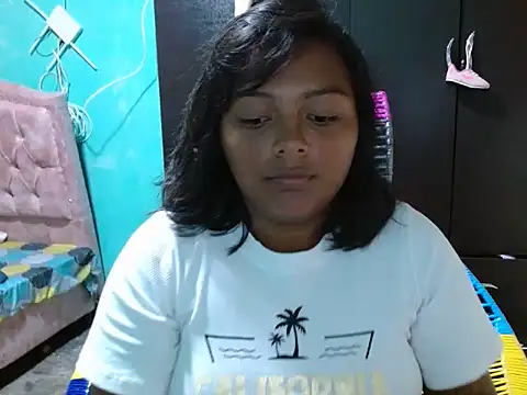 caro lil online show from June 16, 2026, 4:56 am