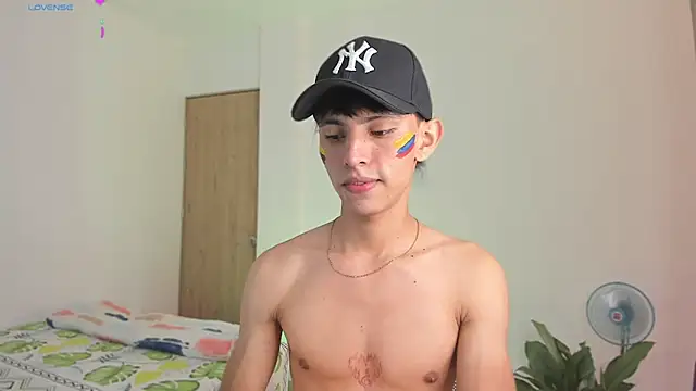 andrew courtzz online show from July 3, 2026, 7:31 pm