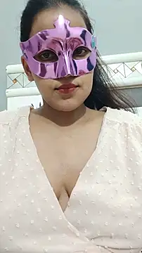 Shivani hotty online show from May 24, 2026, 3:56 pm