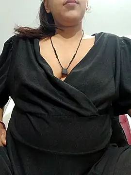 Shivani hotty online show from May 7, 2026, 5:16 pm