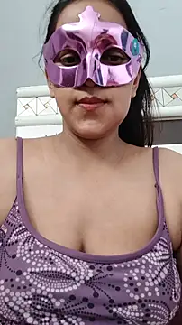 Shivani hotty online show from May 25, 2026, 4:01 am