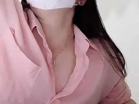 Mimy18 online show from May 9, 2026, 4:32 pm
