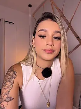 Sophie-velvet online show from June 26, 2026, 7:52 pm
