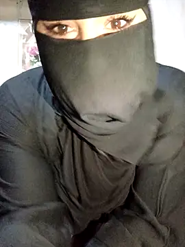 Snapshot of -Batta- chatting on March 16, 2026, 10:12 pm -Batta- online show from March 16, 2026, 10:12 pm