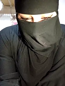 Snapshot of -Batta- chatting on February 13, 2026, 2:39 pm -Batta- online show from February 13, 2026, 2:39 pm