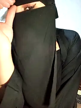 Snapshot of -Batta- chatting on February 19, 2026, 9:12 pm -Batta- online show from February 19, 2026, 9:12 pm