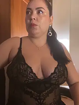 Snapshot of EmiHarrys chatting on March 19, 2026, 10:04 am EmiHarrys online show from March 19, 2026, 10:04 am