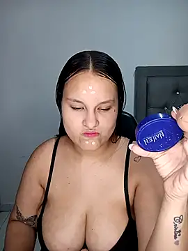 Snapshot of Valeriaa_21 chatting on June 18, 2026, 6:13 pm Valeriaa 21 online show from June 18, 2026, 6:13 pm