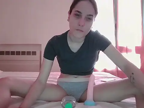 Snapshot of cristinalore chatting on July 8, 2026, 12:06 pm cristinalore online show from July 8, 2026, 12:06 pm