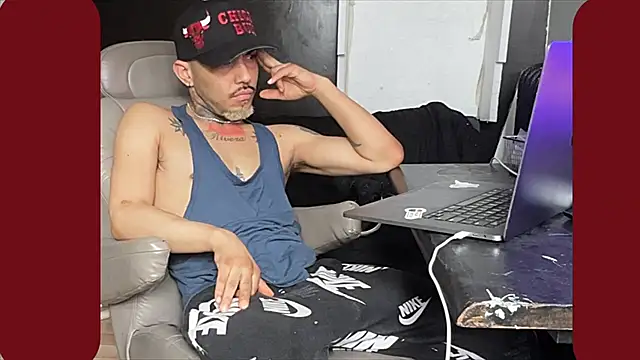 jo67rivera online show from February 19, 2026, 6:49 pm