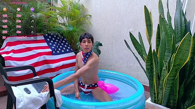 Neo Twink online show from July 4, 2026, 7:18 pm