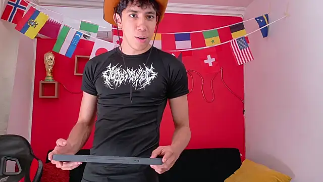 Neo Twink online show from June 25, 2026, 6:13 pm