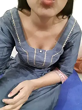 Snapshot of Riya_rani8 chatting on February 24, 2026, 2:56 am Riya rani8 online show from February 24, 2026, 2:56 am