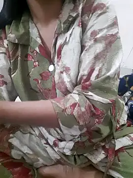 Snapshot of Riya_rani8 chatting on February 19, 2026, 5:32 pm Riya rani8 online show from February 19, 2026, 5:32 pm