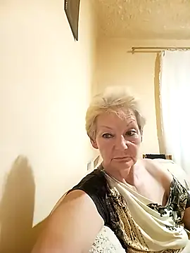 Snapshot of Calypso-Loove chatting on July 28, 2026, 6:20 pm Calypso-Loove online show from July 28, 2026, 6:20 pm