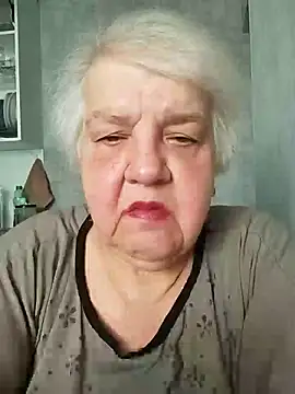 Snapshot of HapinessLovee chatting on June 19, 2026, 6:41 am HapinessLovee online show from June 19, 2026, 6:41 am