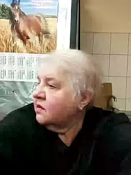 HapinessLovee online show from January 13, 2026, 7:56 am