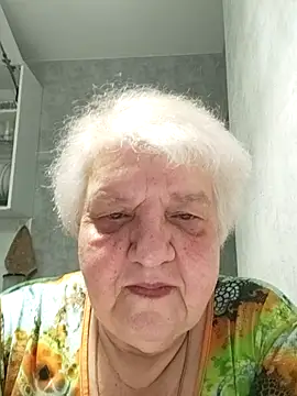 Snapshot of HapinessLovee chatting on June 3, 2026, 4:13 am HapinessLovee online show from June 3, 2026, 4:13 am