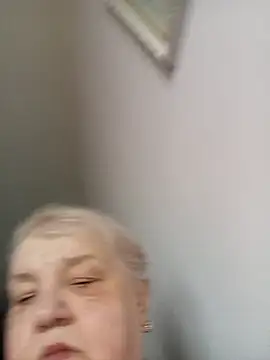 HapinessLovee online show from February 13, 2026, 6:46 am