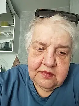 HapinessLovee online show from May 3, 2026, 9:58 am