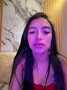 AlinaArgii online show from May 27, 2026, 1:18 pm