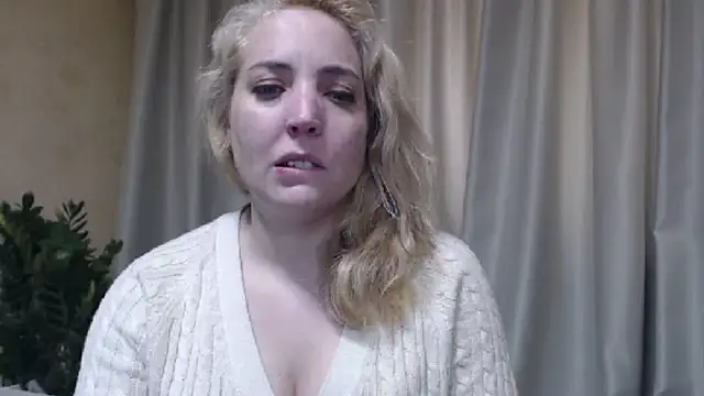 sweetpussy online show from May 5, 2026, 2:42 pm