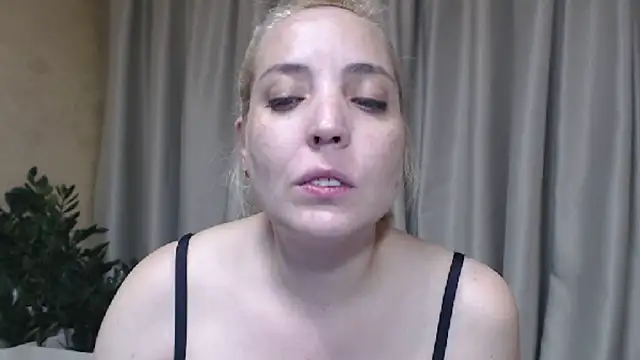 sweetpussy online show from June 27, 2026, 3:40 pm