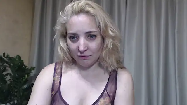 sweetpussy online show from June 9, 2026, 3:57 pm