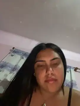  Laurentt  online show from February 5, 2026, 2:07 am