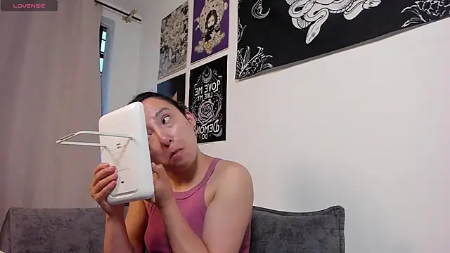 little  ammy online show from June 16, 2026, 11:05 pm