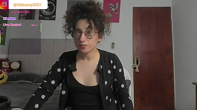 Snapshot of little__ammy chatting on March 15, 2026, 1:07 pm little ammy online show from March 15, 2026, 1:07 pm